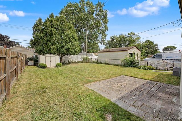 6785 Pelham Road, Allen Park, MI 48101