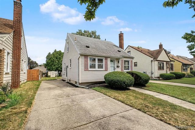 6785 Pelham Road, Allen Park, MI 48101