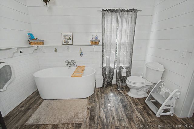 502 NW J Street, Stigler, OK 74462