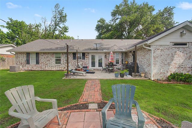 502 NW J Street, Stigler, OK 74462