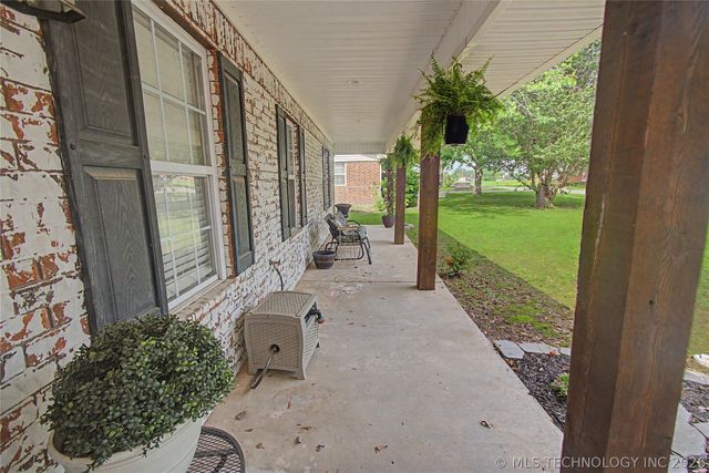 502 NW J Street, Stigler, OK 74462