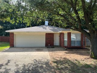 2352 Licorice Place, Dallas, TX 75217