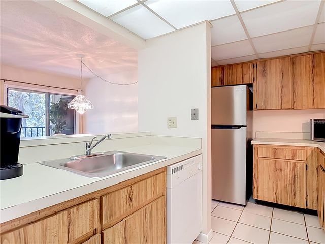 110 CYPRESS WOODS COURT 7D, Deltona, FL 32725