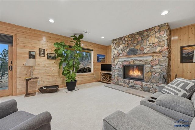 11975 THREE PEAKS PASS RD, Whitewood, SD 57793