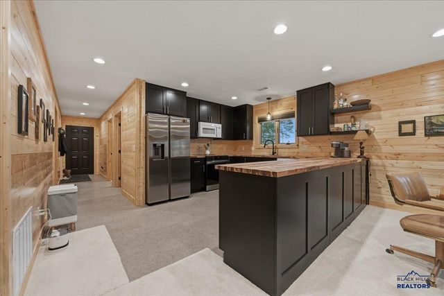 11975 THREE PEAKS PASS RD, Whitewood, SD 57793