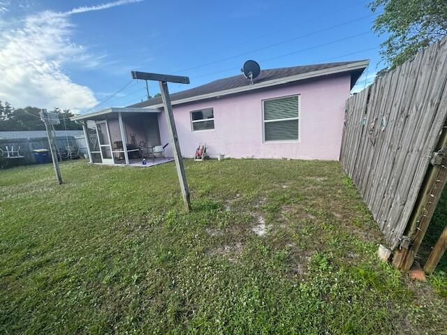 812 N 21st Street, Fort Pierce, FL 34950