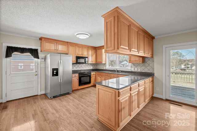 484 Stutts Road, Mooresville, NC 28117