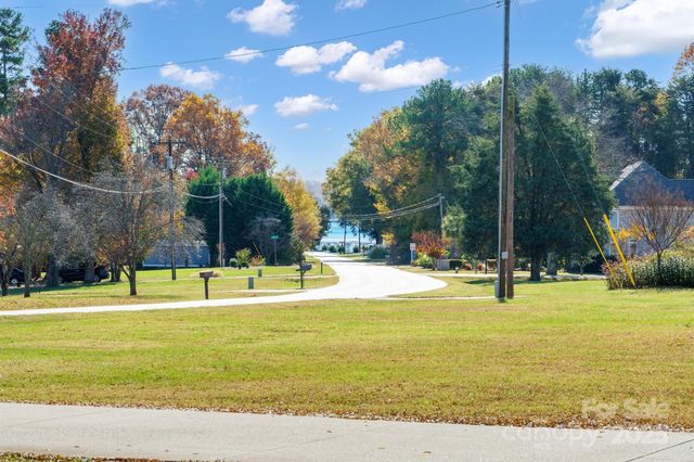 484 Stutts Road, Mooresville, NC 28117