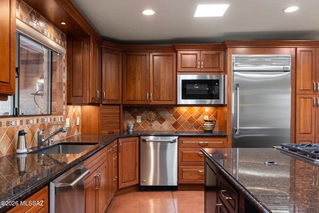 3575 N Pantano Road, Tucson, AZ 85750