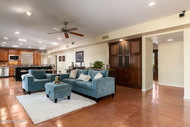 3575 N Pantano Road, Tucson, AZ 85750
