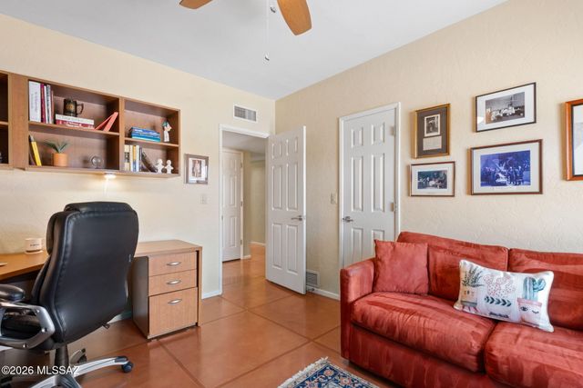 3575 N Pantano Road, Tucson, AZ 85750
