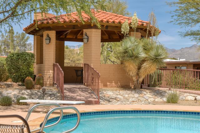 3575 N Pantano Road, Tucson, AZ 85750