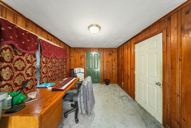 1078 Liberty St, Springfield, MA 01104