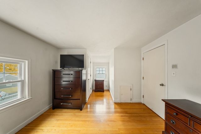 1078 Liberty St, Springfield, MA 01104