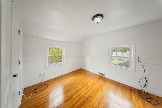 1078 Liberty St, Springfield, MA 01104