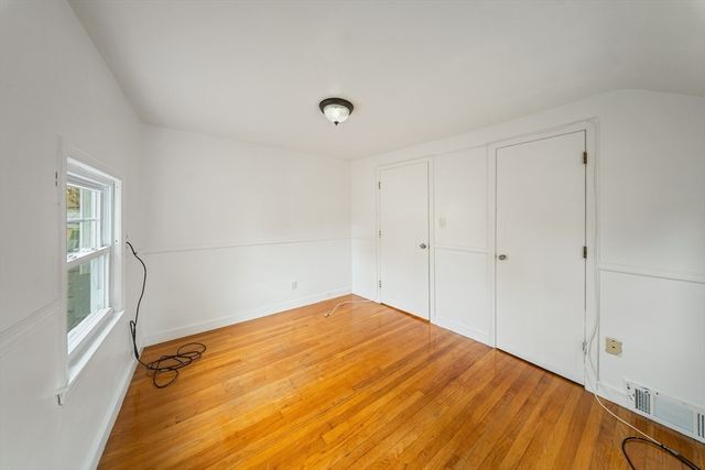 1078 Liberty St, Springfield, MA 01104