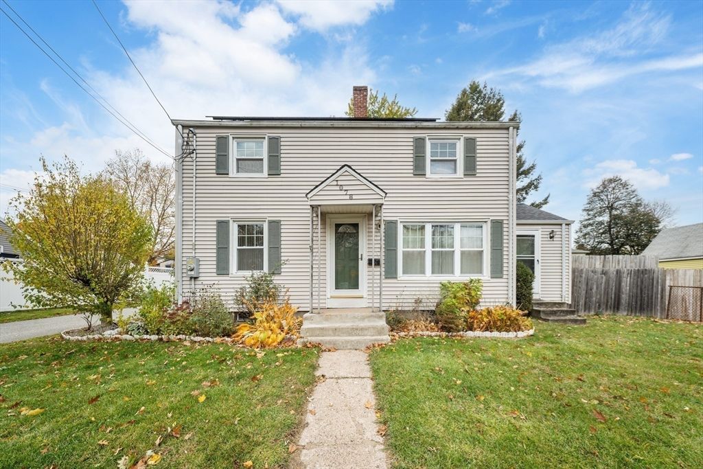 1078 Liberty St, Springfield, MA 01104