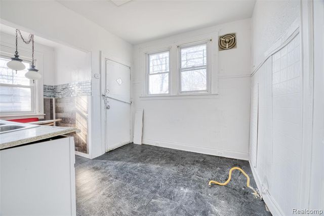 2685 Clairmount Street, Detroit, MI 48206