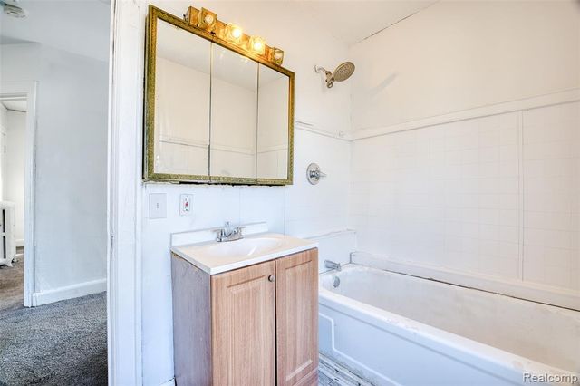 2685 Clairmount Street, Detroit, MI 48206