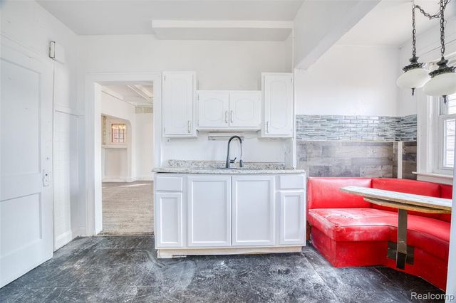 2685 Clairmount Street, Detroit, MI 48206