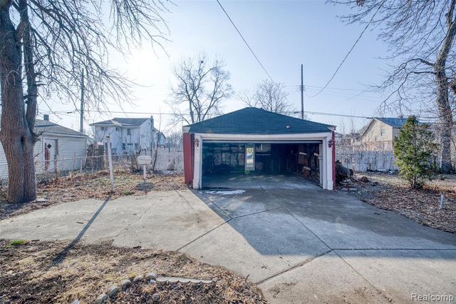 2685 Clairmount Street, Detroit, MI 48206