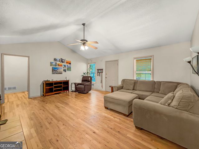 1048 Birdseye View, Locust Grove, GA 30248