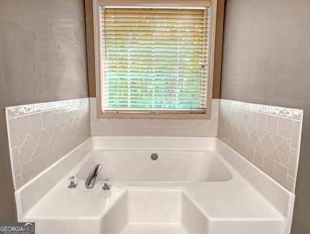 1048 Birdseye View, Locust Grove, GA 30248