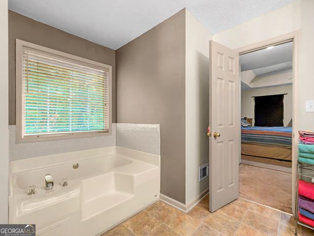 1048 Birdseye View, Locust Grove, GA 30248