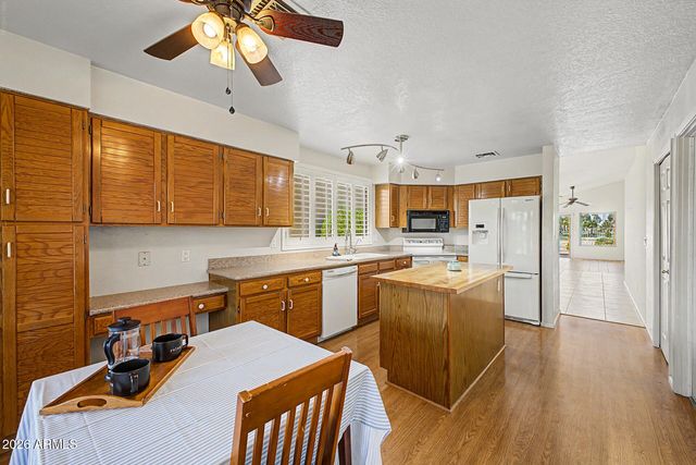 4606 E SHOMI Street, Phoenix, AZ 85044