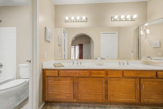 4606 E SHOMI Street, Phoenix, AZ 85044