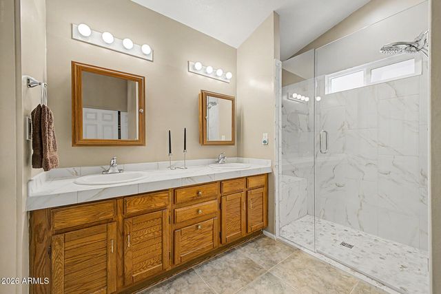 4606 E SHOMI Street, Phoenix, AZ 85044