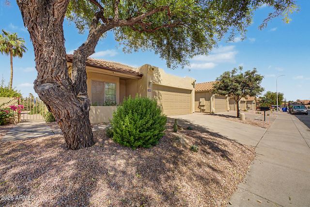 4606 E SHOMI Street, Phoenix, AZ 85044