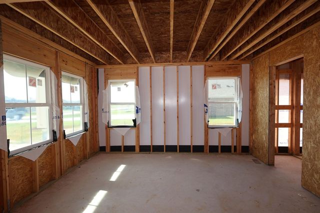 214 Dunovant Drive, Sealy, TX 77474