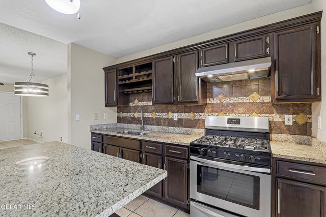 10776 Spring Valley Circle, Socorro, TX 79927