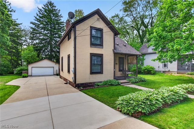 2443 3rd Street, Cuyahoga Falls, OH 44221