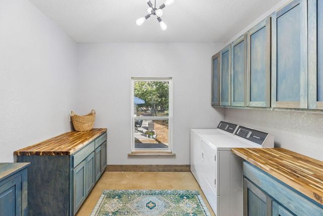 105 Dillard Ln, Bergheim, TX 78004