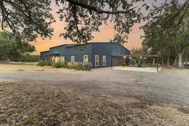 105 Dillard Ln, Bergheim, TX 78004