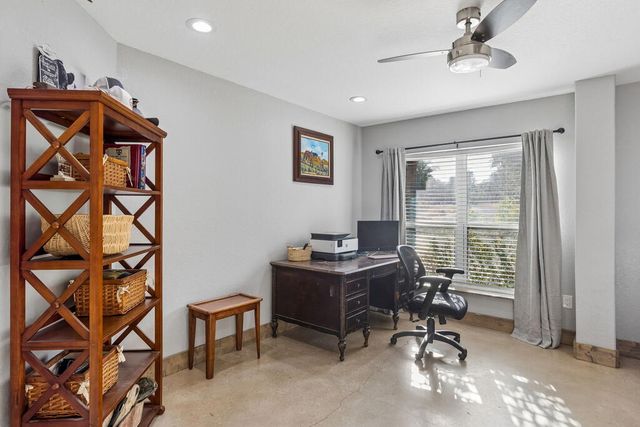 105 Dillard Ln, Bergheim, TX 78004