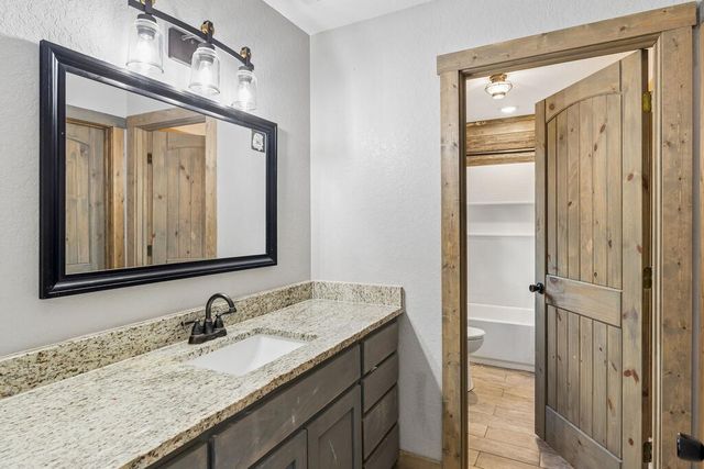 105 Dillard Ln, Bergheim, TX 78004