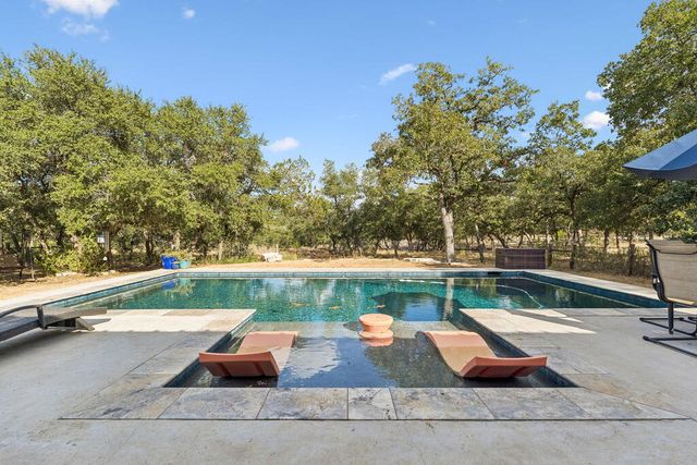 105 Dillard Ln, Bergheim, TX 78004