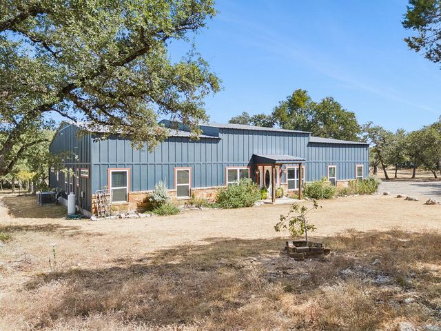 105 Dillard Ln, Bergheim, TX 78004