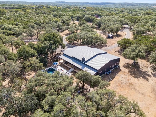 105 Dillard Ln, Bergheim, TX 78004