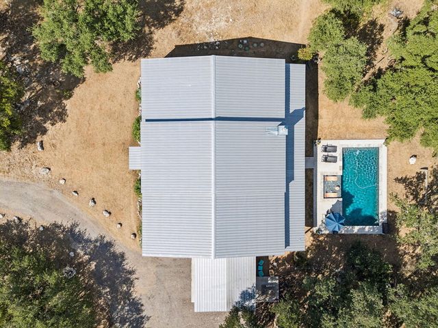 105 Dillard Ln, Bergheim, TX 78004
