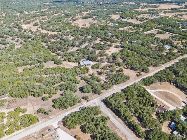 105 Dillard Ln, Bergheim, TX 78004