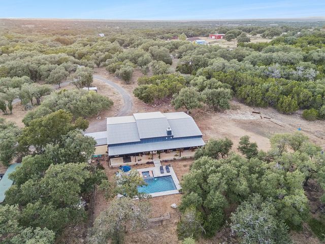 105 Dillard Ln, Bergheim, TX 78004