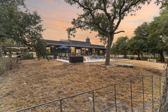 105 Dillard Ln, Bergheim, TX 78004