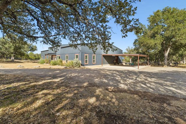 105 Dillard Ln, Bergheim, TX 78004