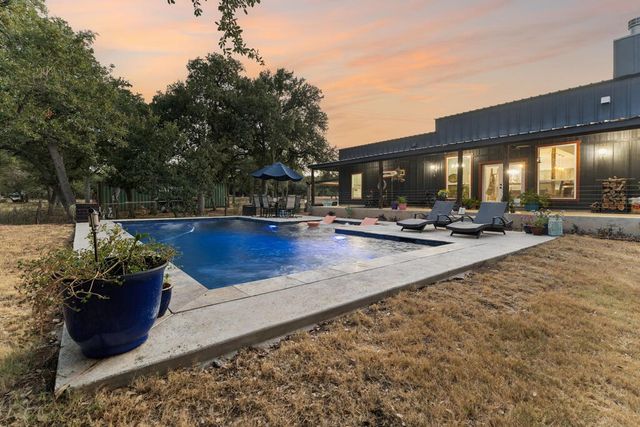 105 Dillard Ln, Bergheim, TX 78004