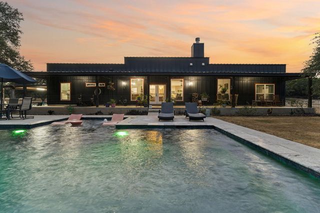 105 Dillard Ln, Bergheim, TX 78004