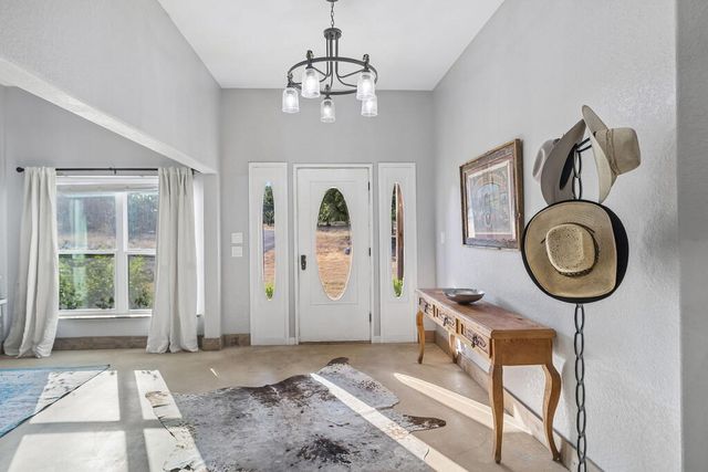 105 Dillard Ln, Bergheim, TX 78004